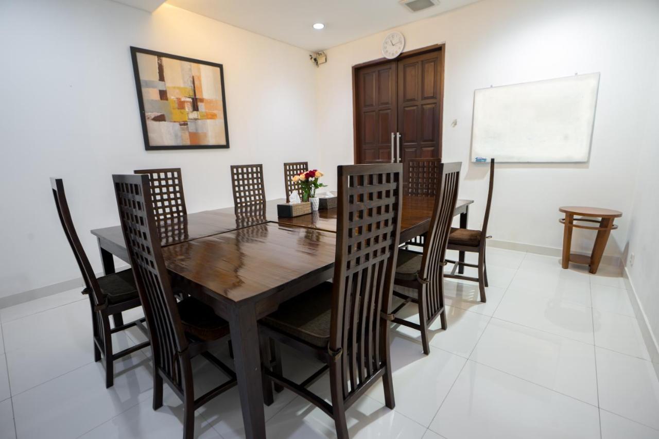 Jambuluwuk Residence Menteng Giacarta Esterno foto