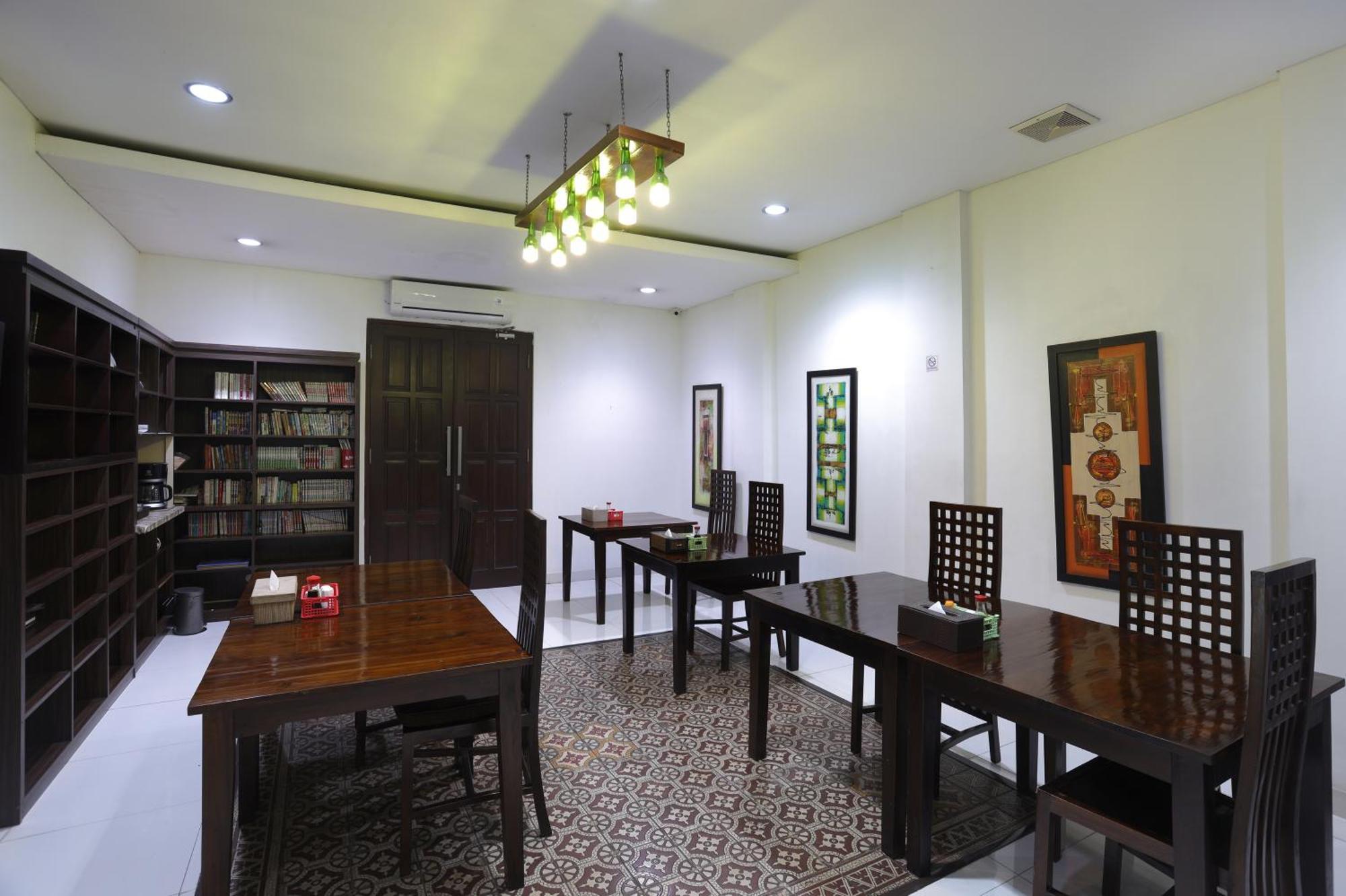 Jambuluwuk Residence Menteng Giacarta Esterno foto