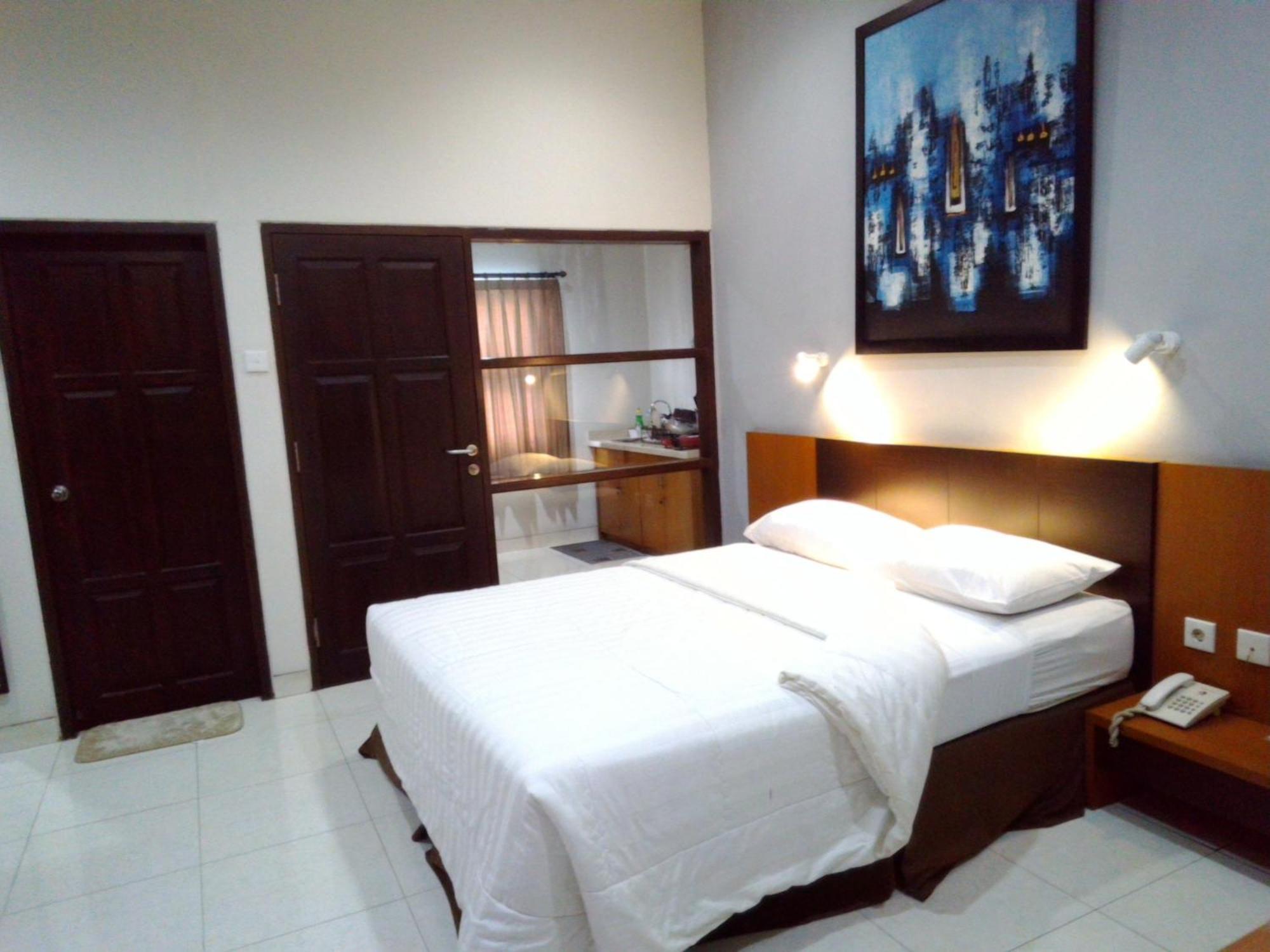 Jambuluwuk Residence Menteng Giacarta Esterno foto