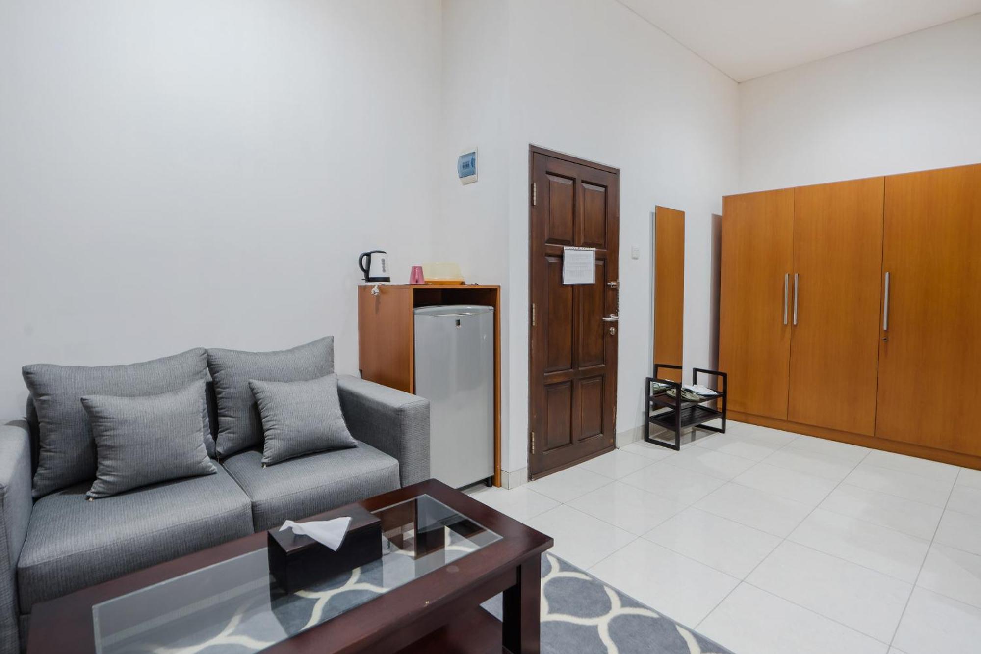 Jambuluwuk Residence Menteng Giacarta Esterno foto